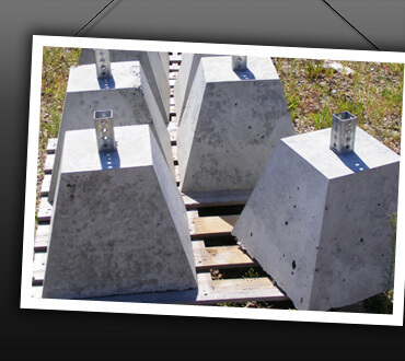 Concrete base with telspar